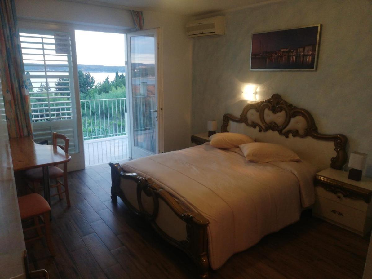 Guest House Vila Luka Порторож Екстериор снимка